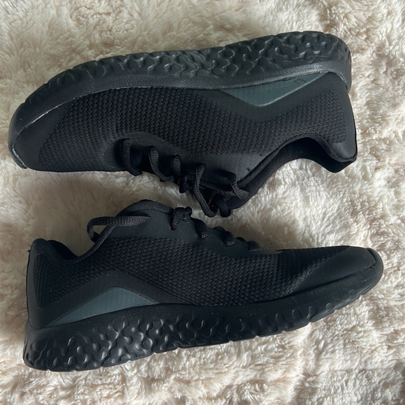 Women's Slip Resistant shoes - Picture 3 of 9